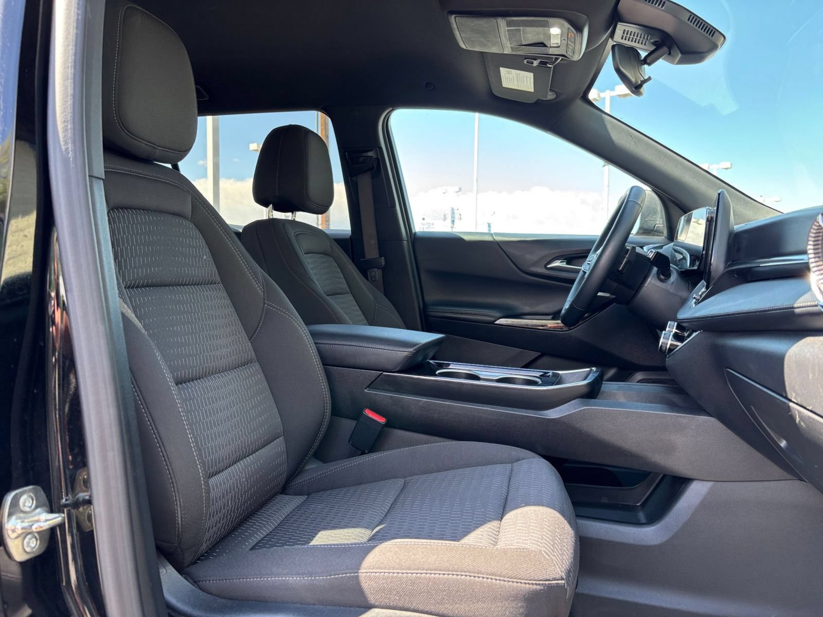 Thumbnail: 2025 Chevrolet Equinox - 32