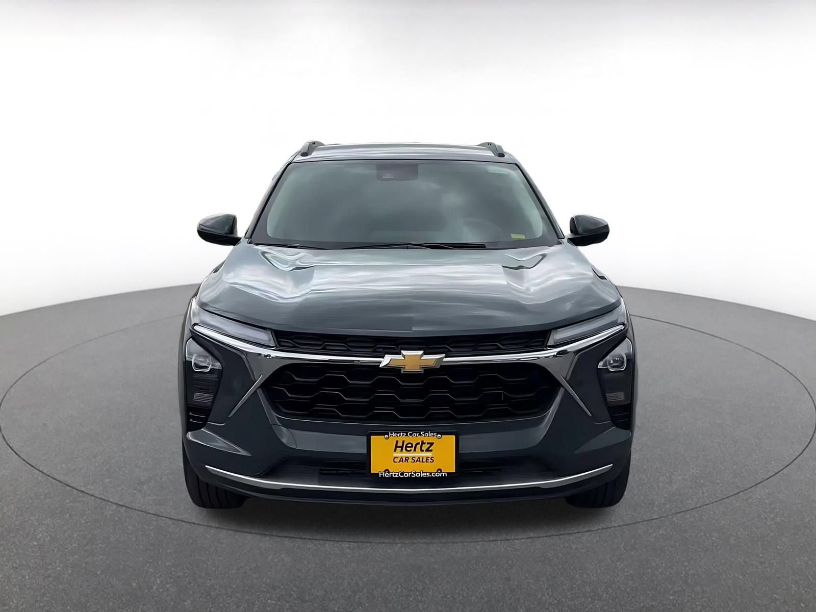Thumbnail: 2025 Chevrolet Trax - 4