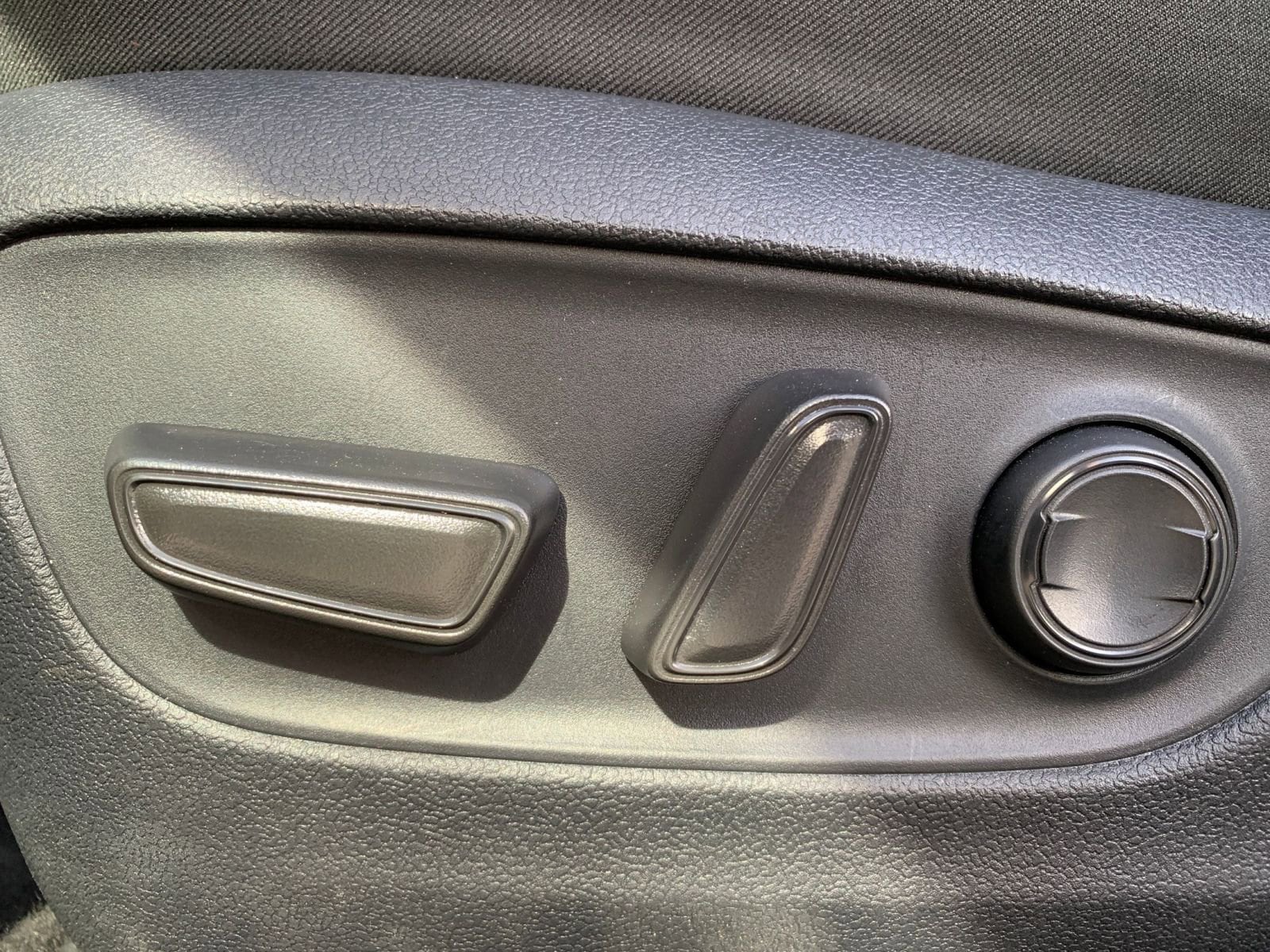 Thumbnail: 2025 Toyota RAV4 - 23