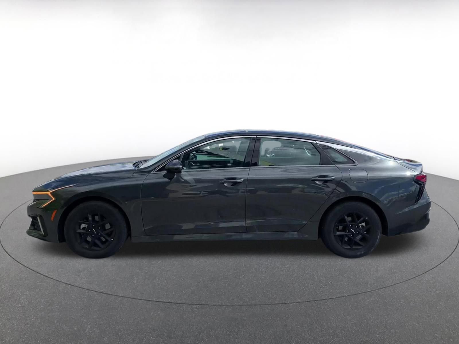 Thumbnail: 2025 Kia K5 - 9