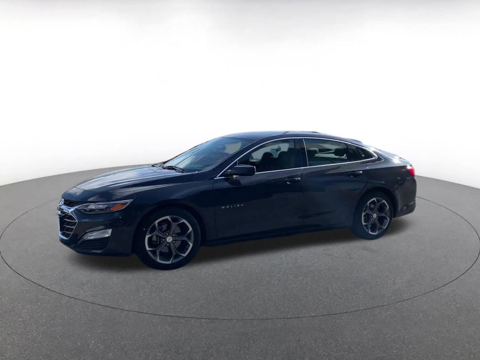 Thumbnail: 2023 Chevrolet Malibu - 8