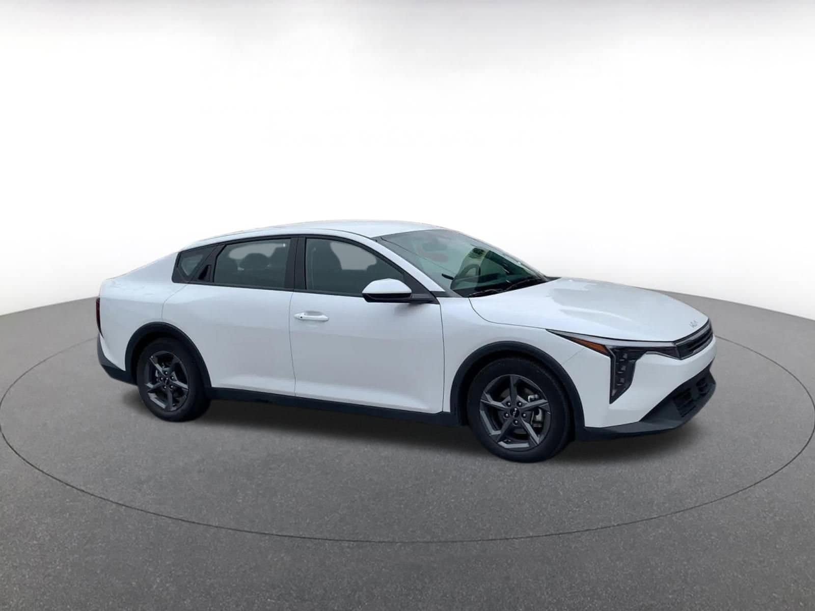 Thumbnail: 2025 Kia K4 - 2