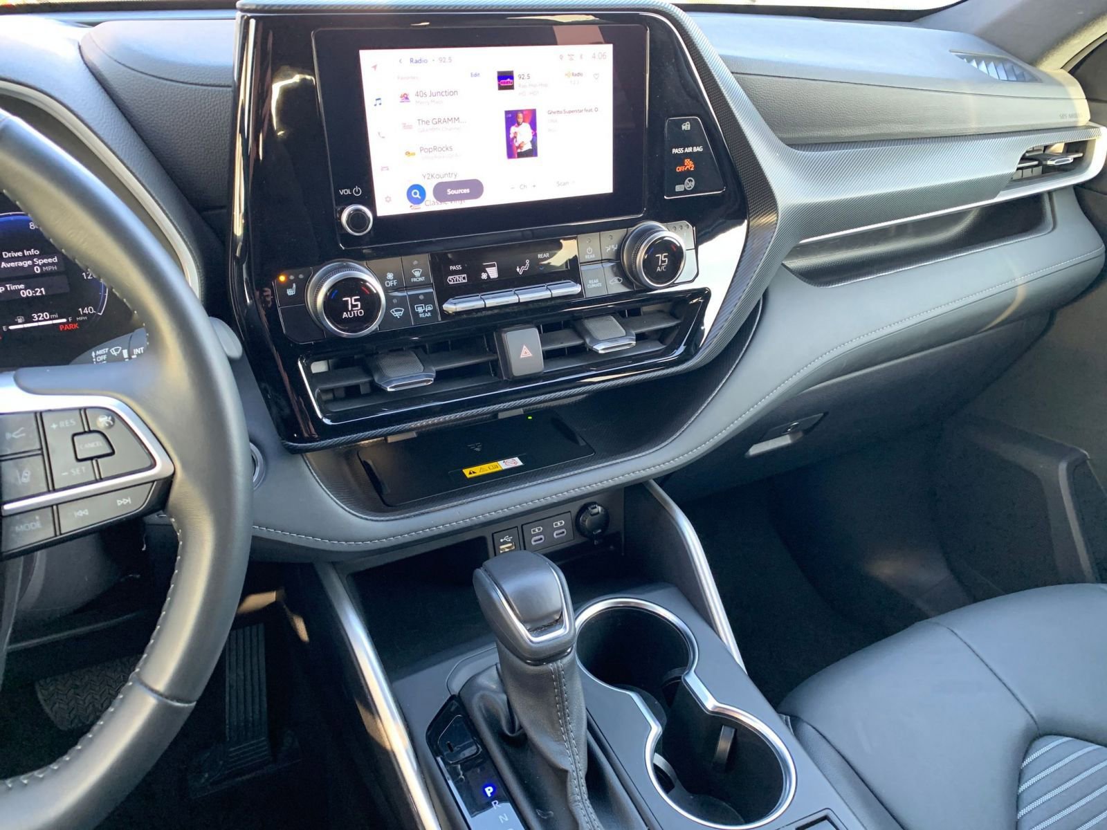 Thumbnail: 2025 Toyota Highlander - 20