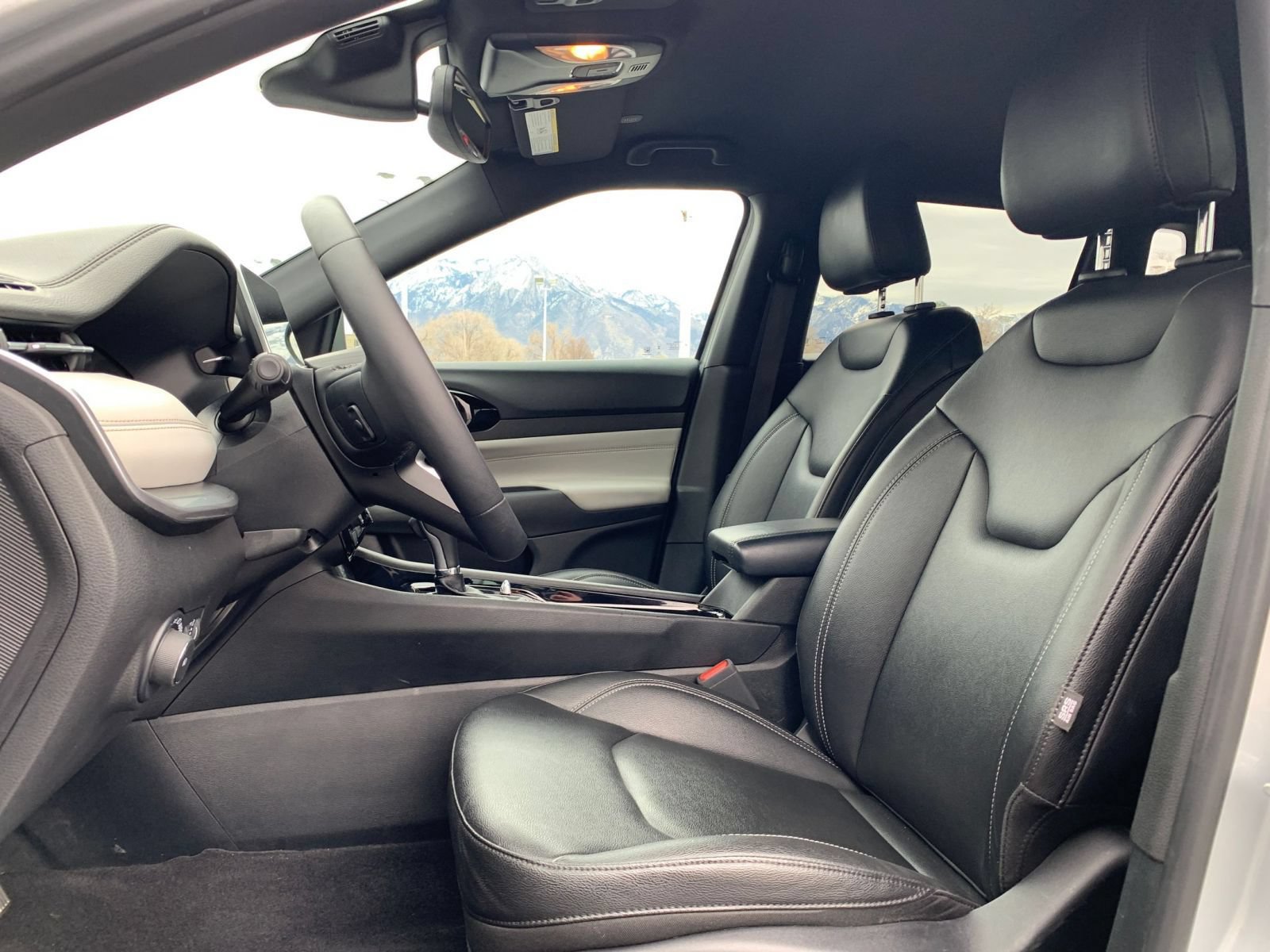Thumbnail: 2025 Jeep Compass - 23