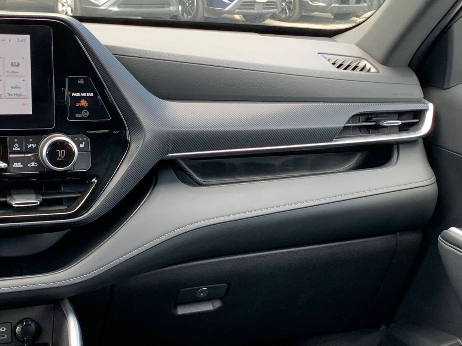 Thumbnail: 2025 Toyota Highlander - 33
