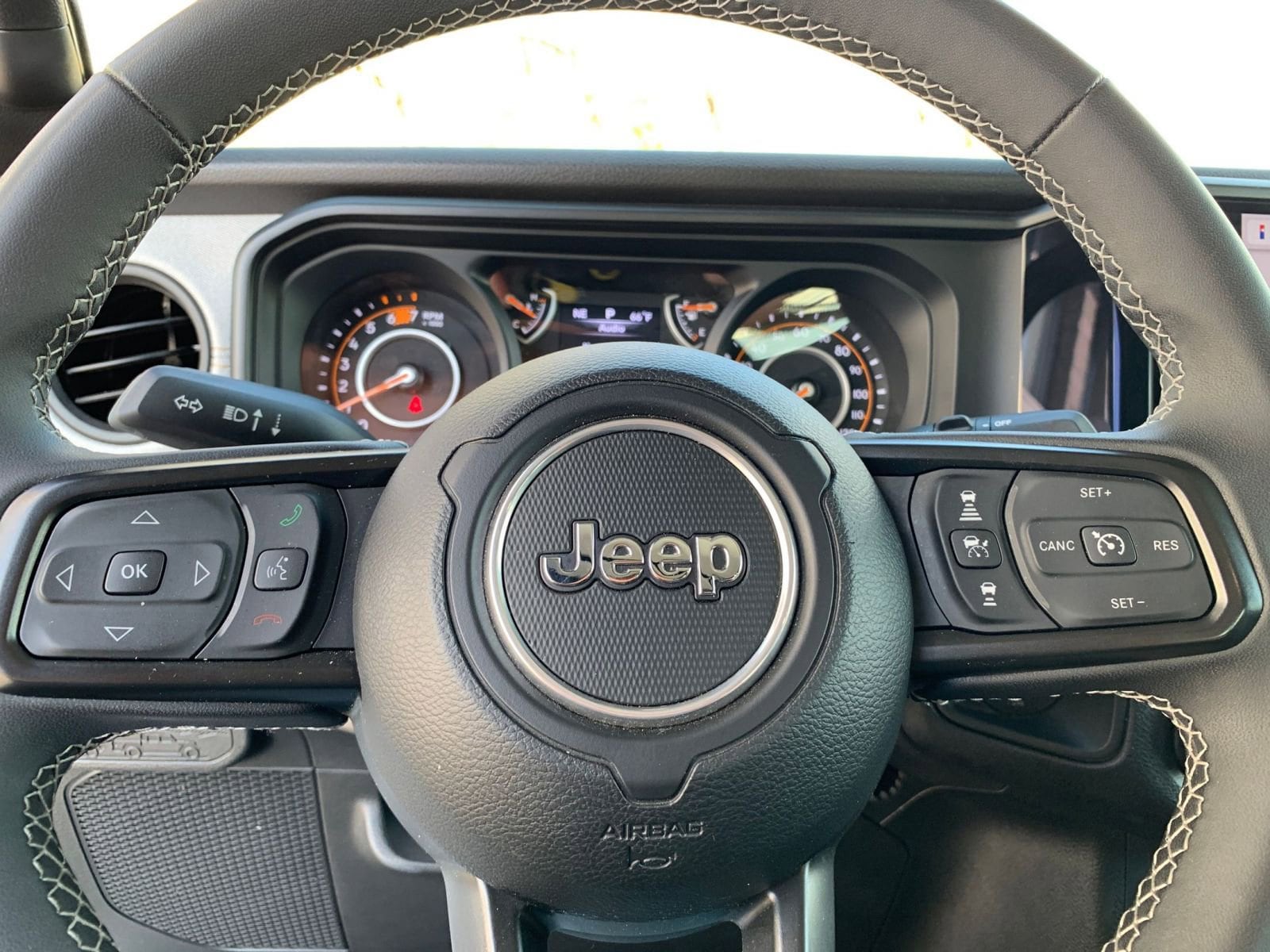 Thumbnail: 2025 Jeep Wrangler - 27