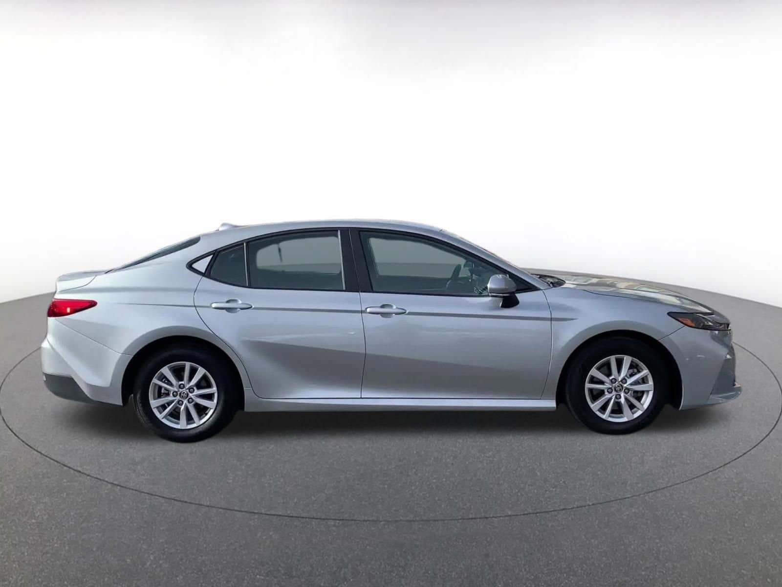 Thumbnail: 2025 Toyota Camry - 16