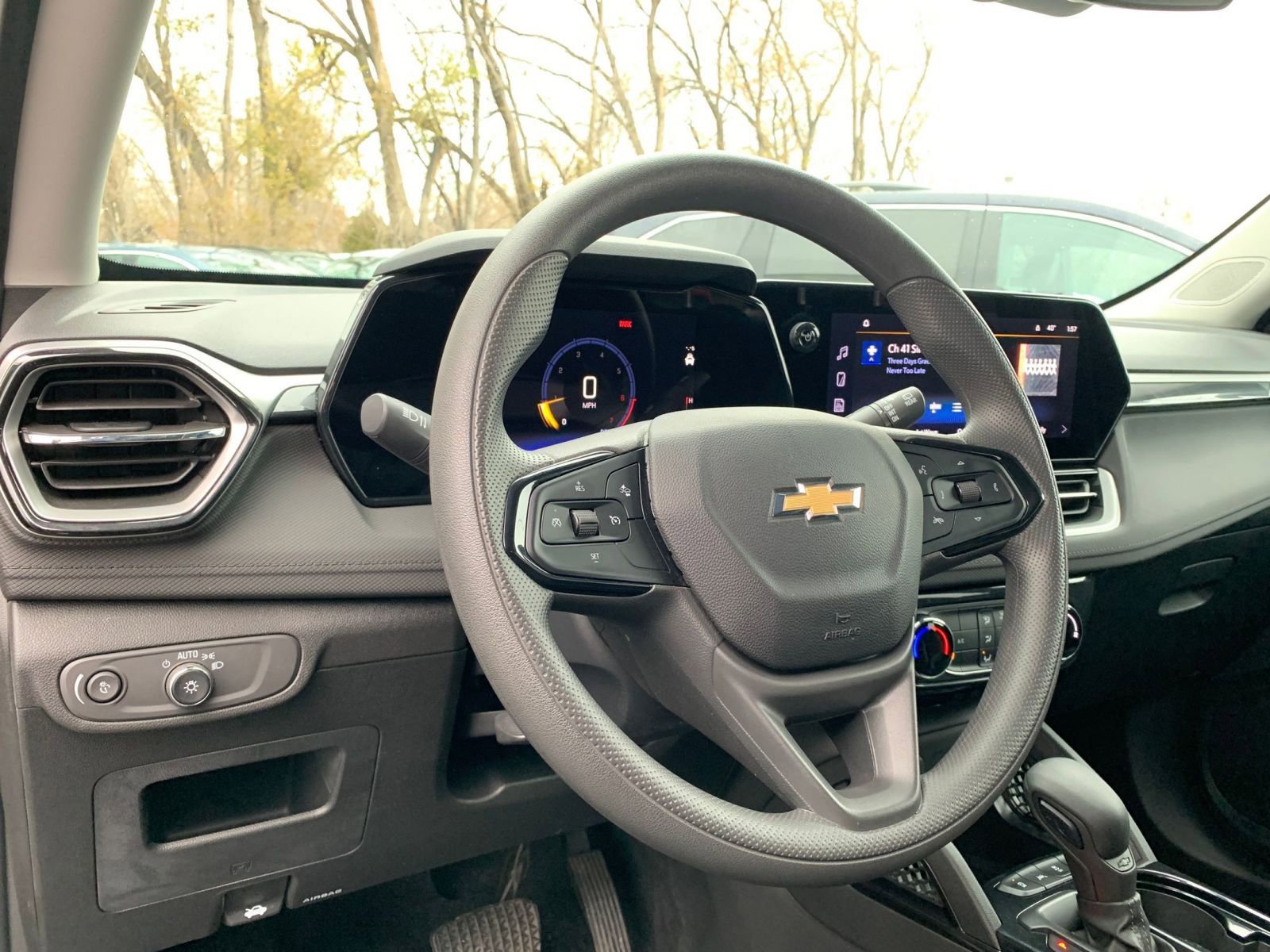 Thumbnail: 2025 Chevrolet TrailBlazer - 32