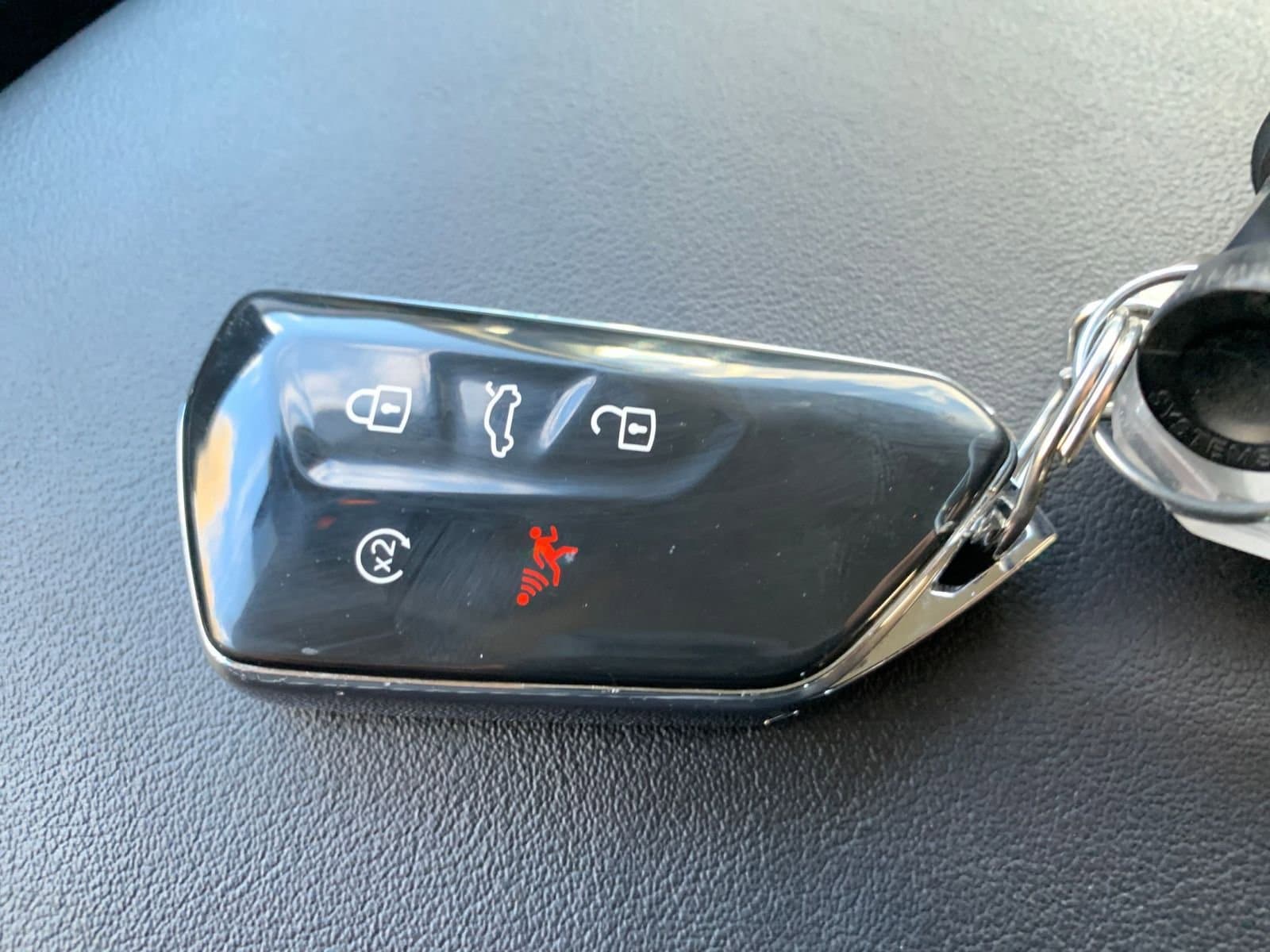 Thumbnail: 2025 Volkswagen Atlas - 22