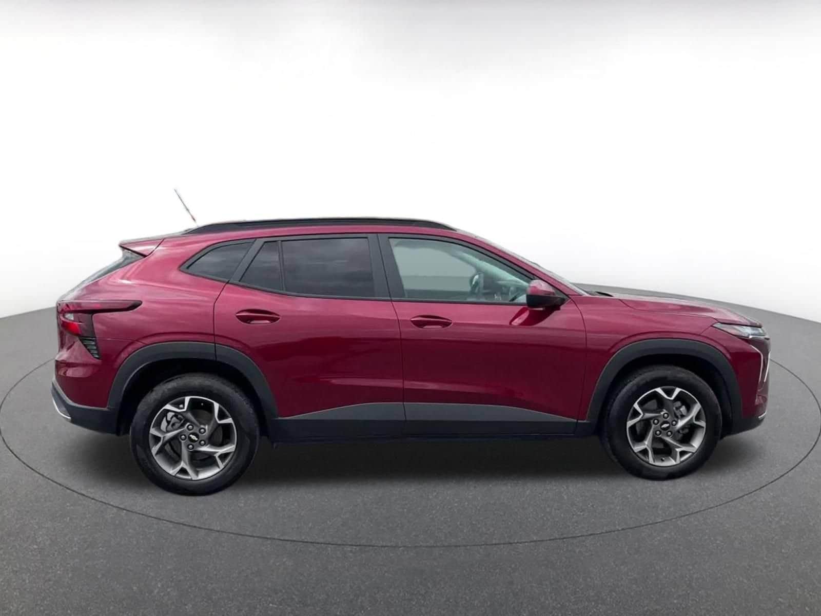 Thumbnail: 2025 Chevrolet Trax - 15