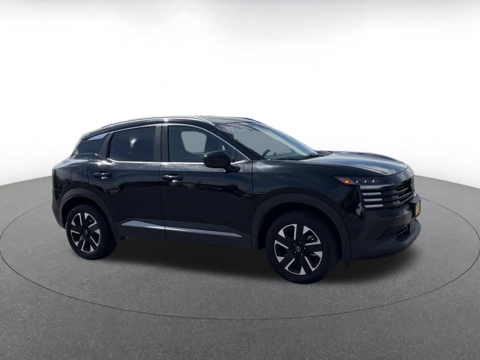 Thumbnail: 2026 Nissan Kicks - 2