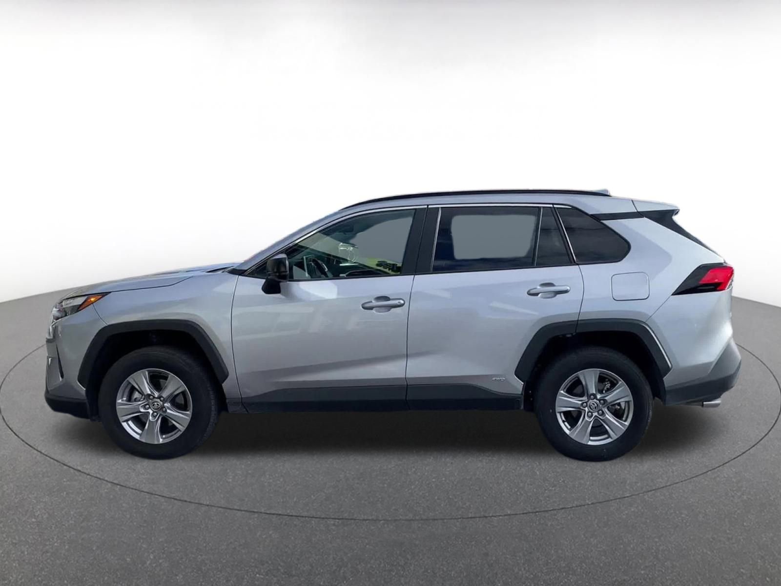 Thumbnail: 2025 Toyota RAV4 - 9