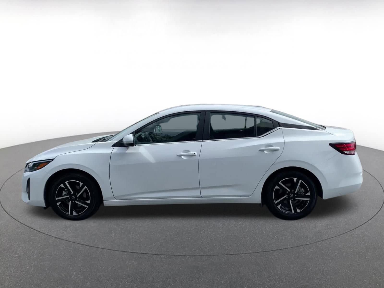Thumbnail: 2024 Nissan Sentra - 9