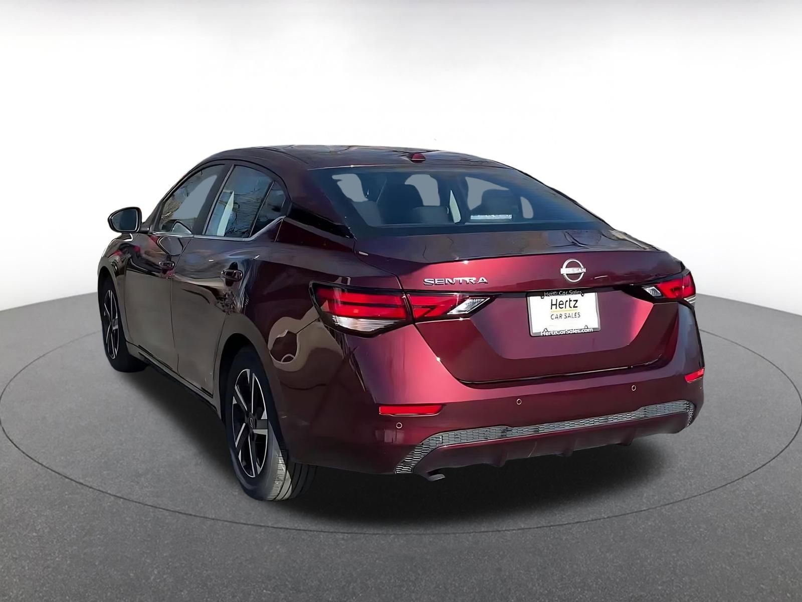 Thumbnail: 2025 Nissan Sentra - 10