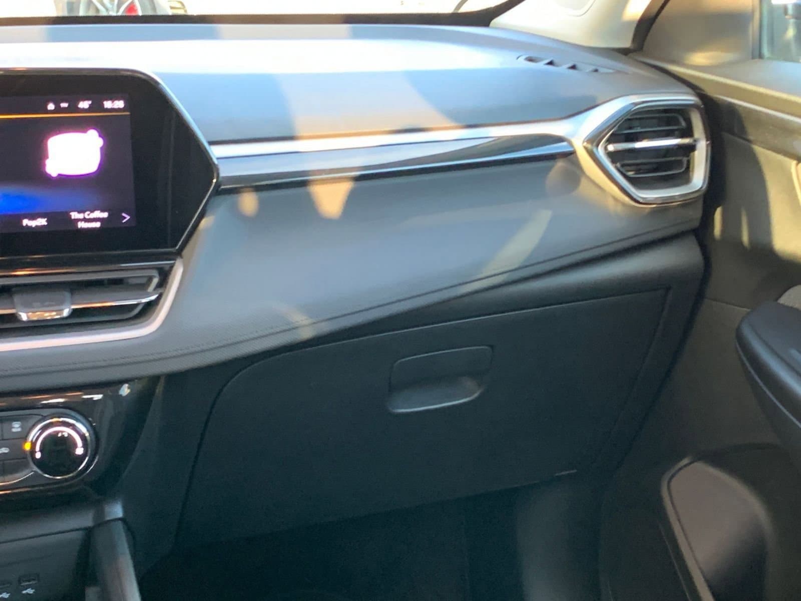 Thumbnail: 2025 Chevrolet TrailBlazer - 33