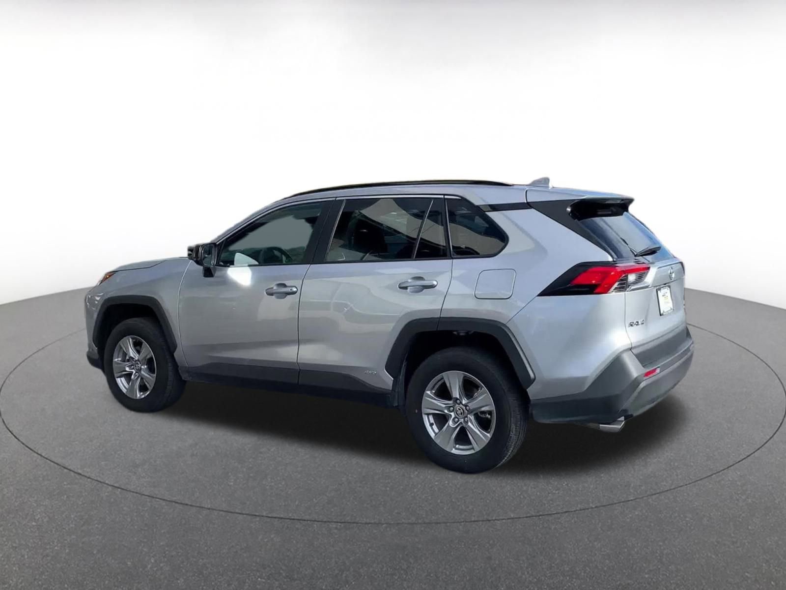 Thumbnail: 2025 Toyota RAV4 - 10