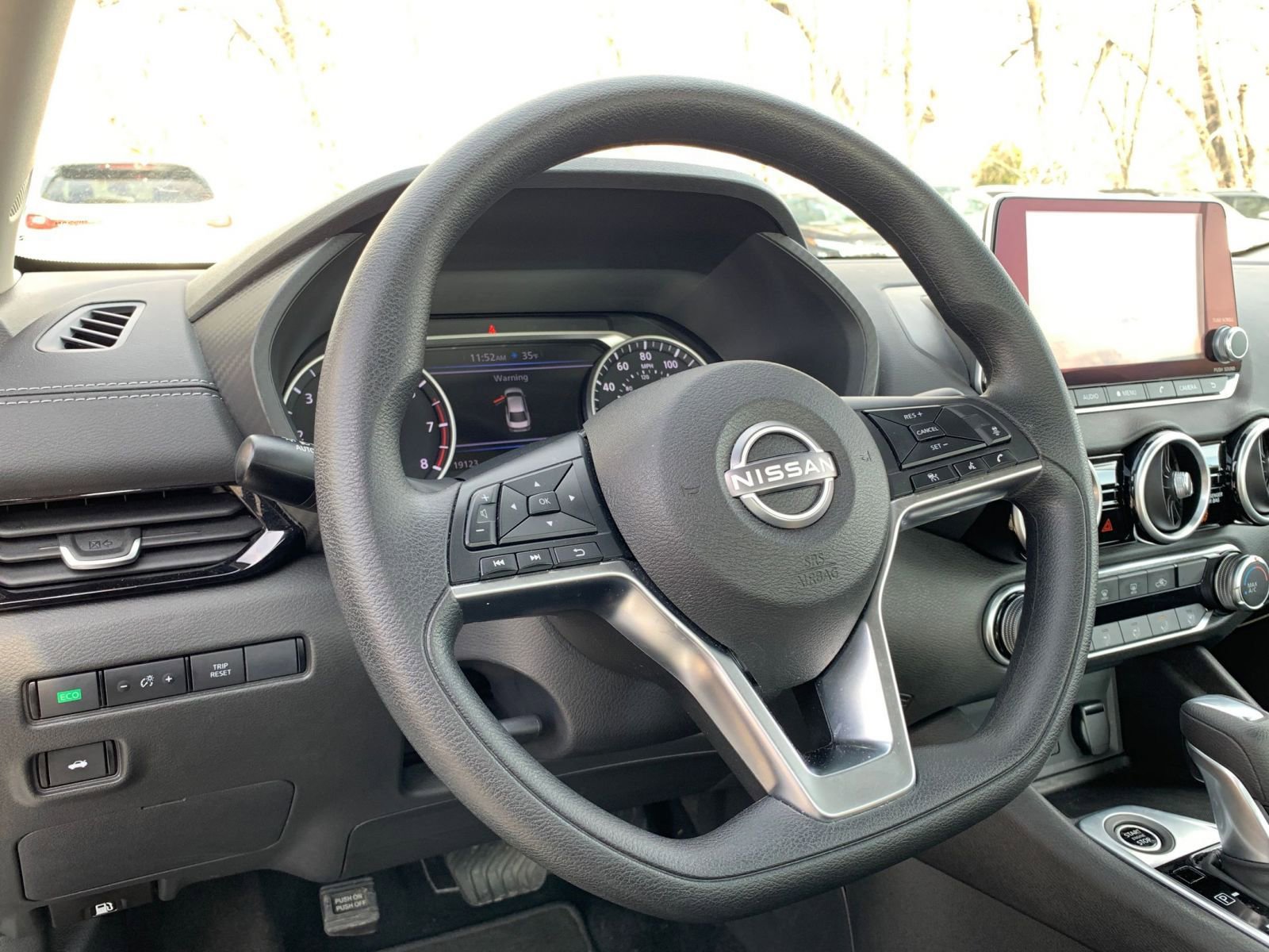 Thumbnail: 2025 Nissan Sentra - 32