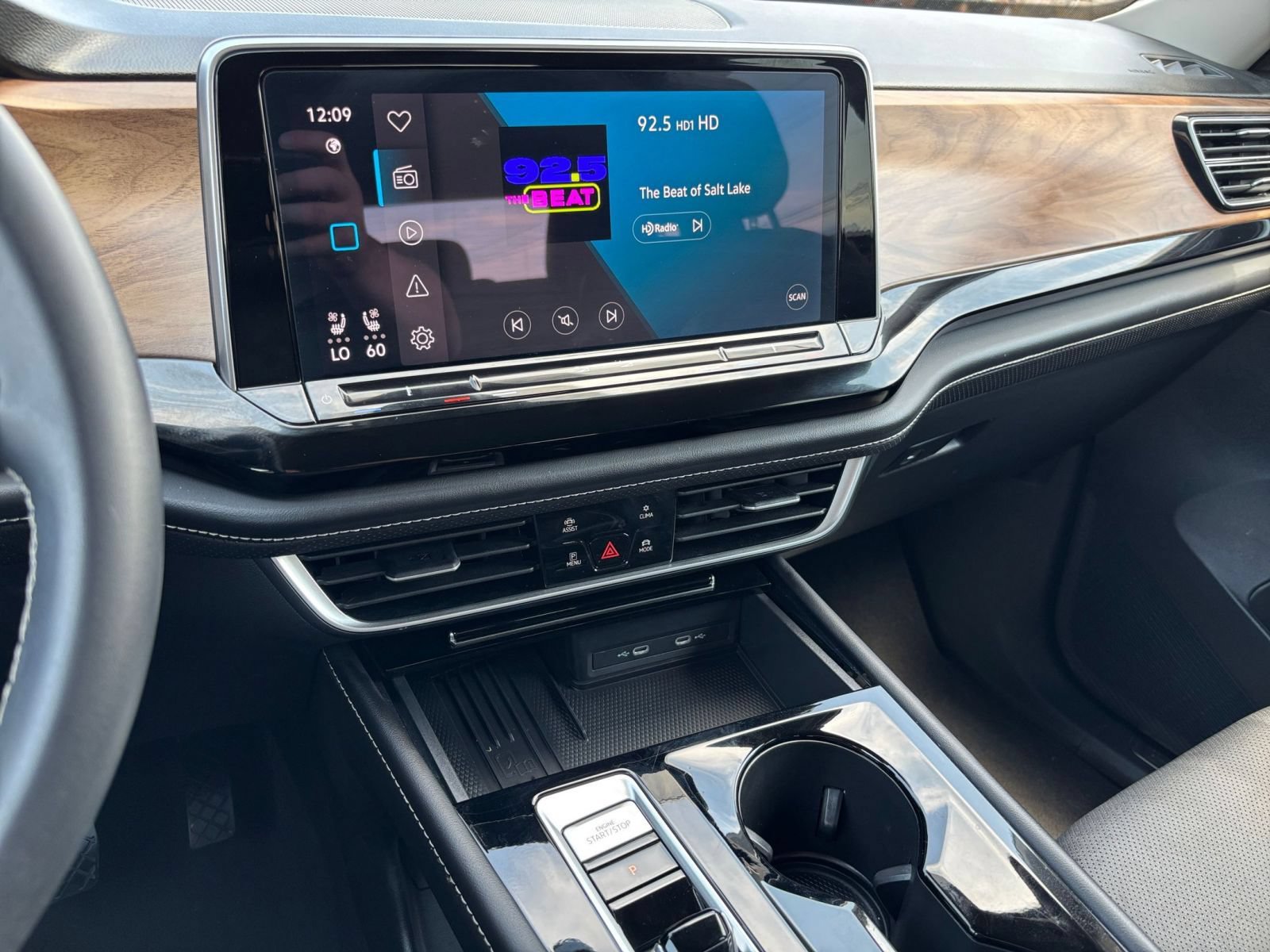Thumbnail: 2026 Volkswagen Atlas - 17