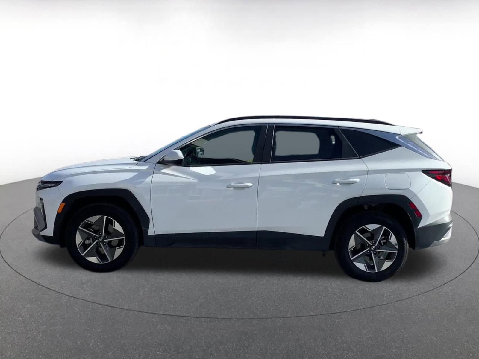 Thumbnail: 2025 Hyundai Tucson - 9