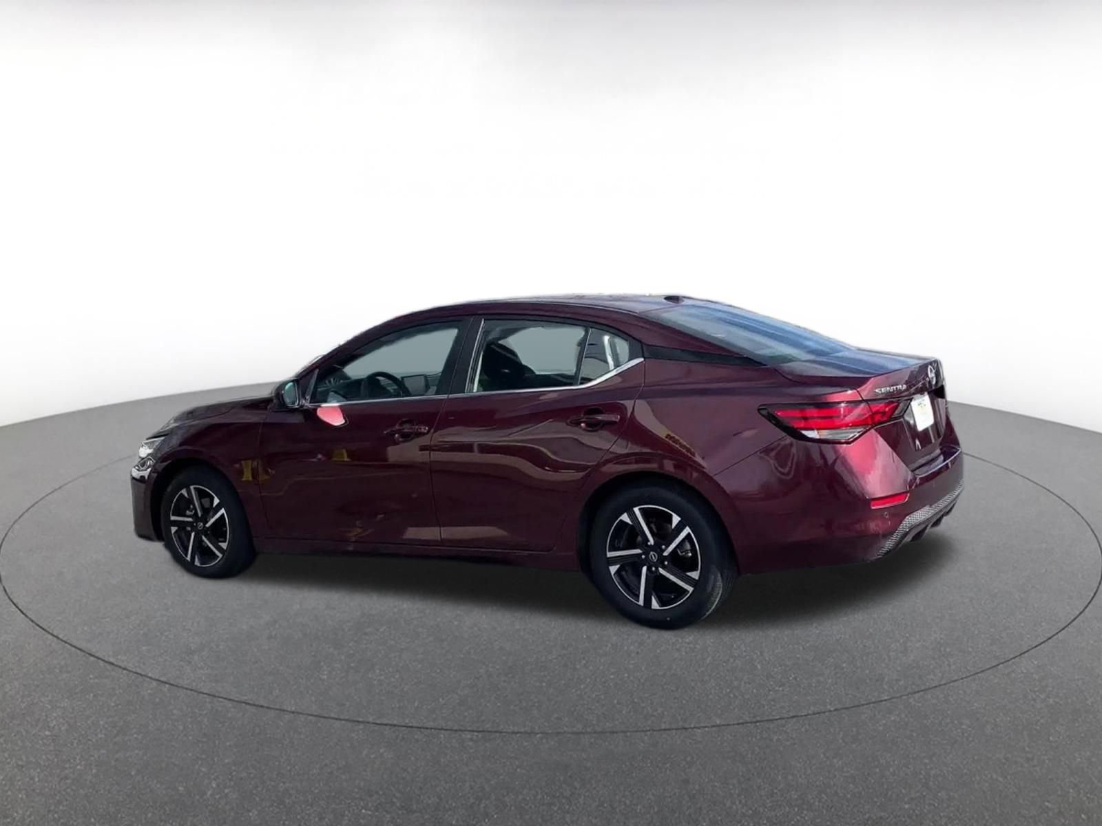 Thumbnail: 2025 Nissan Sentra - 10