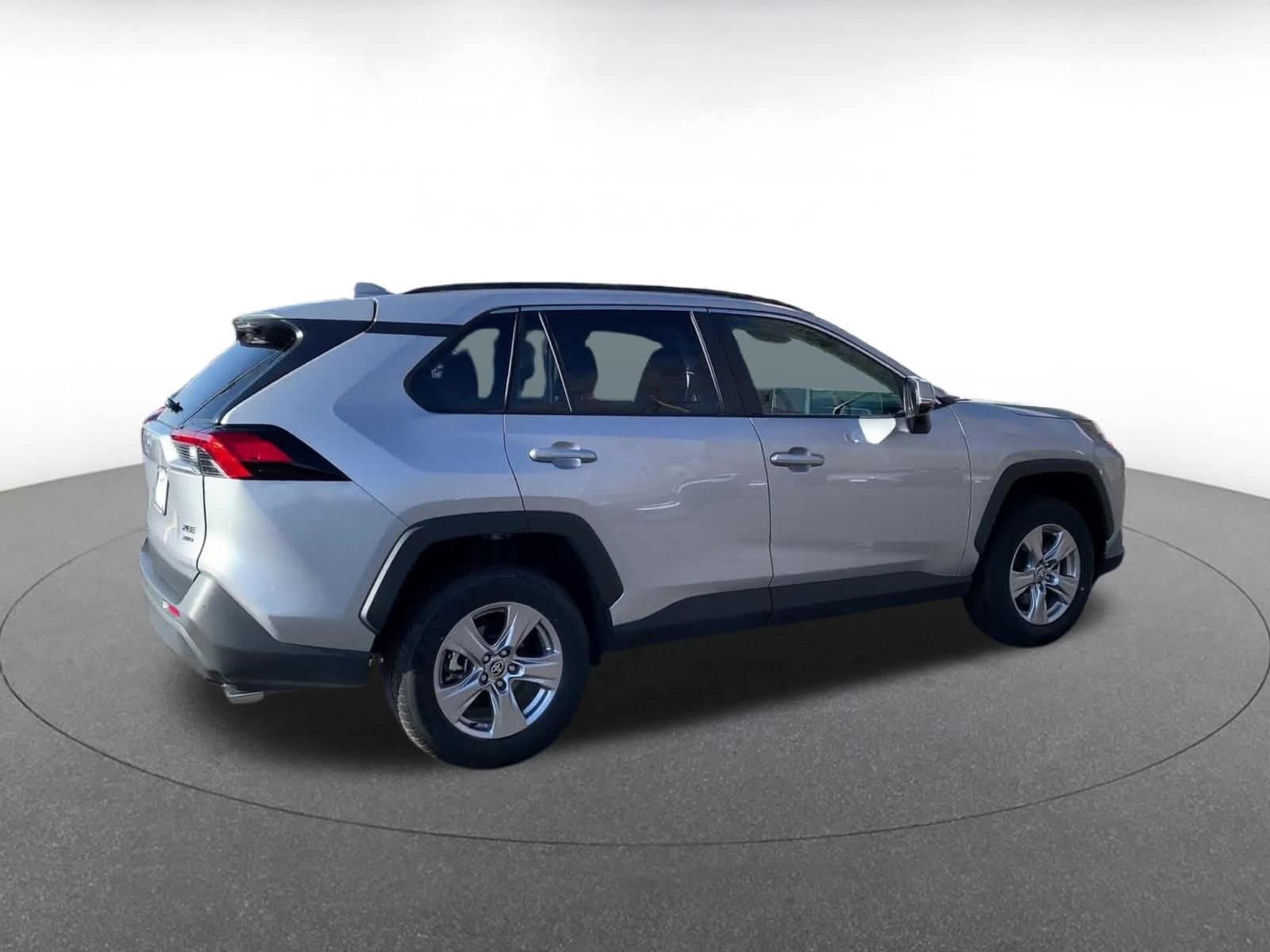 Thumbnail: 2025 Toyota RAV4 - 15