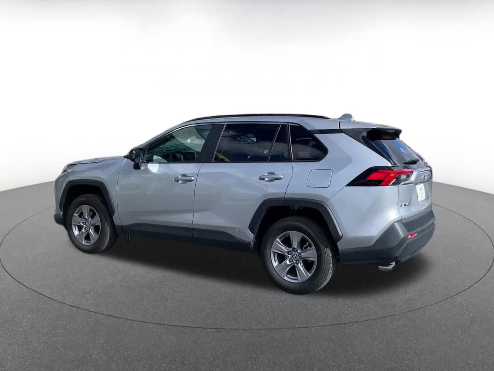 Thumbnail: 2025 Toyota RAV4 - 10