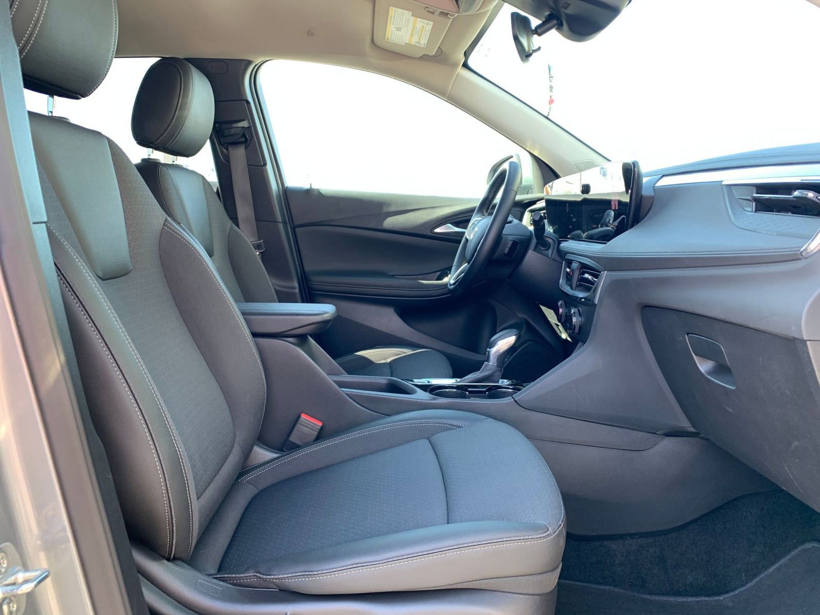 Thumbnail: 2025 Buick Encore GX - 35