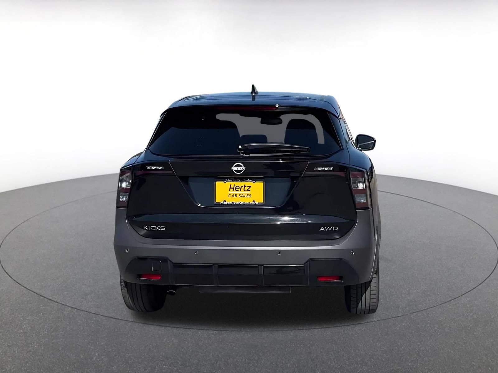 Thumbnail: 2025 Nissan Kicks - 10