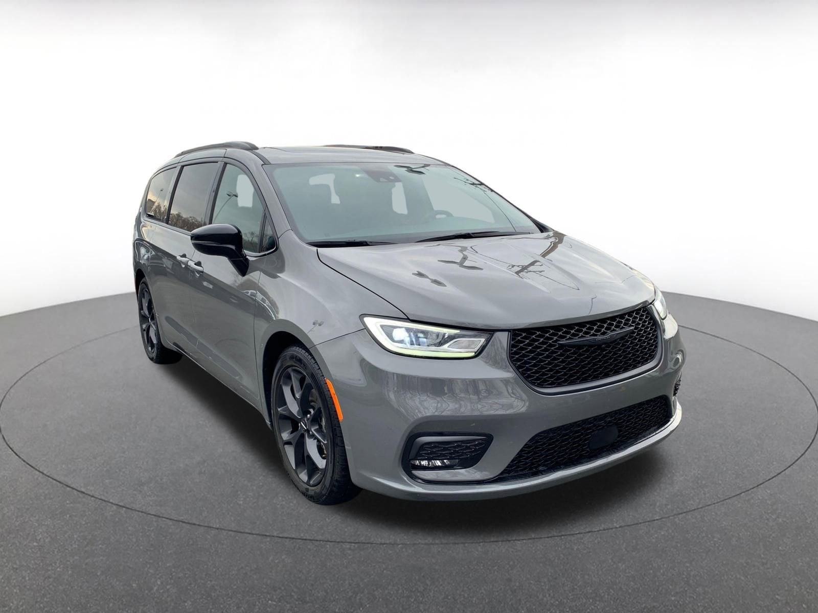 Thumbnail: 2025 Chrysler Pacifica - 1