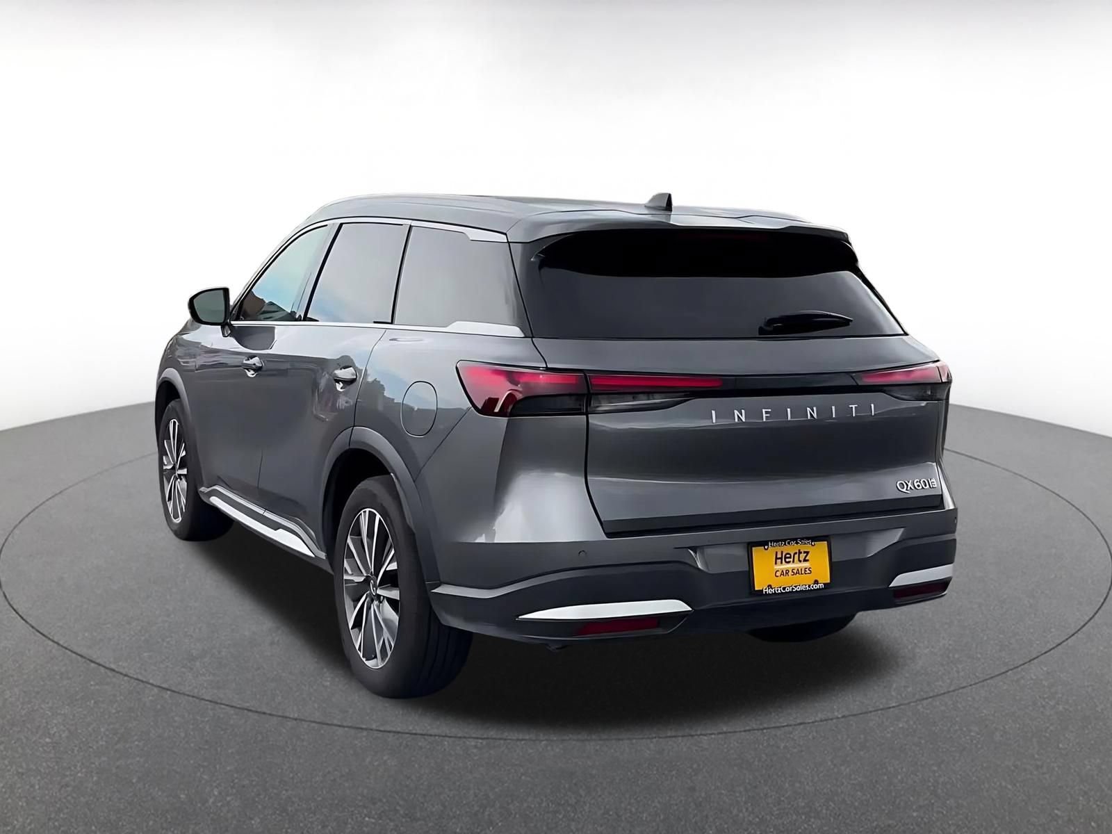 Thumbnail: 2026 INFINITI QX60 - 9