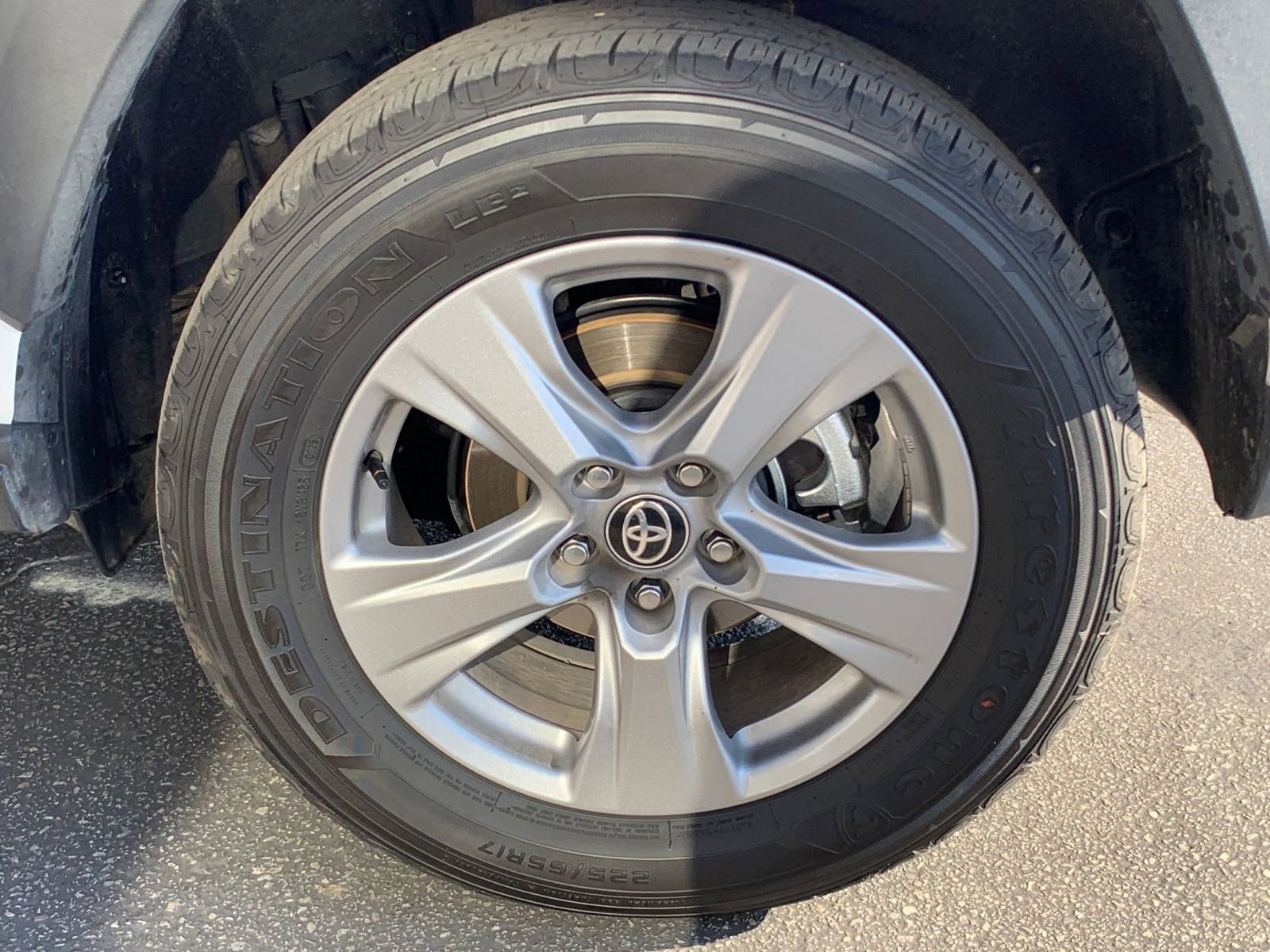 Thumbnail: 2025 Toyota RAV4 - 29