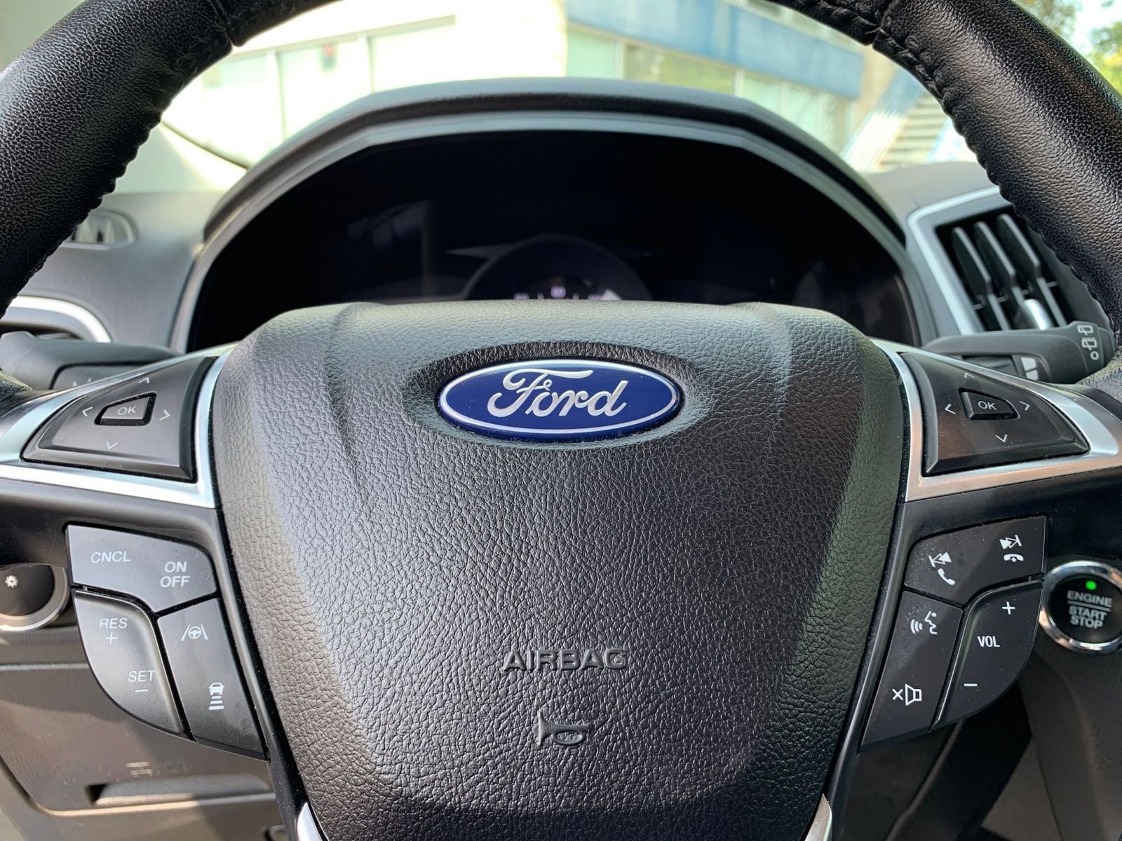 Thumbnail: 2023 Ford Edge - 28