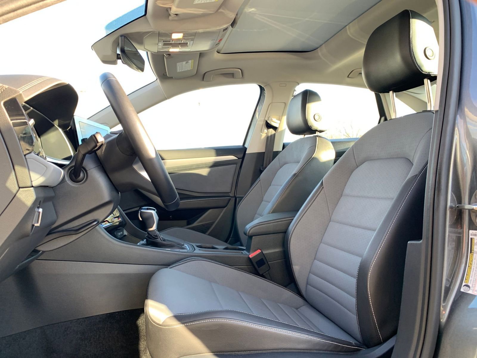 Thumbnail: 2025 Volkswagen Jetta - 27