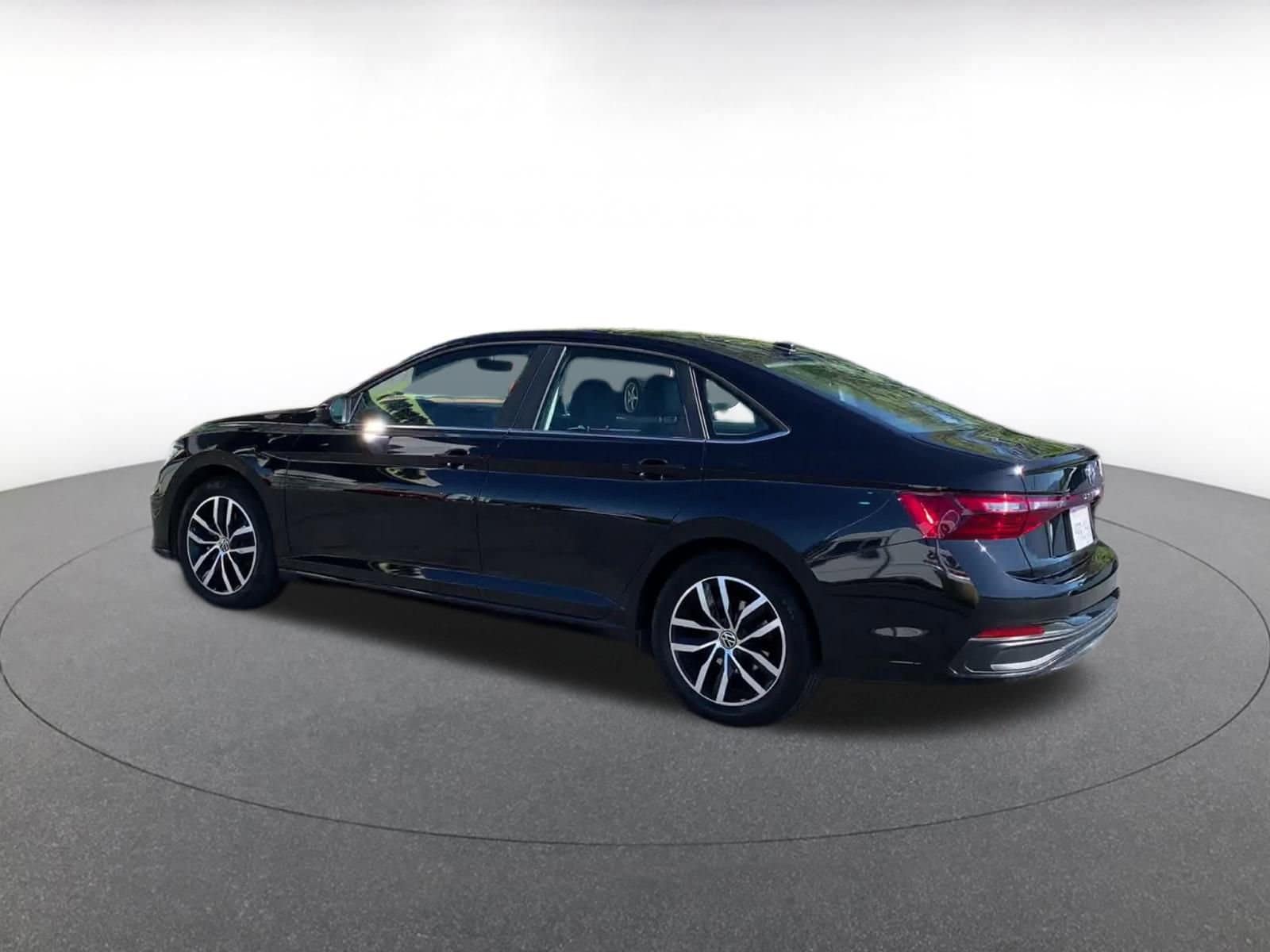 Thumbnail: 2025 Volkswagen Jetta - 10