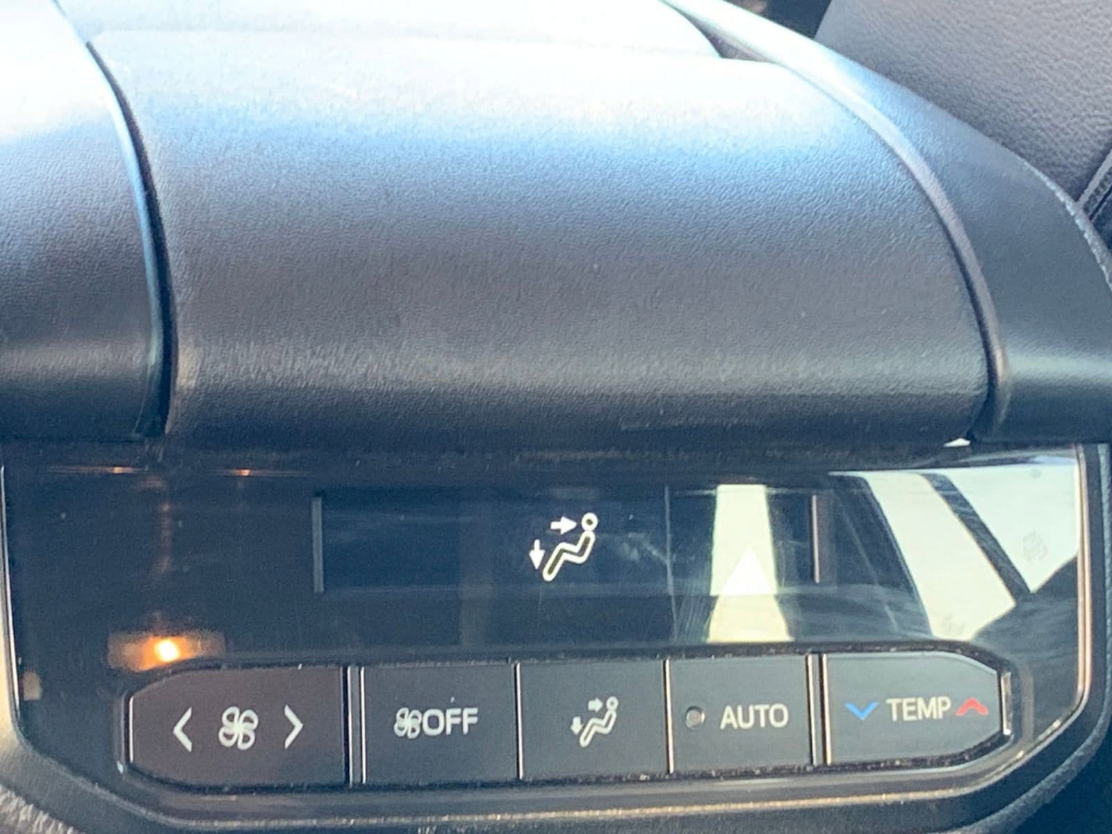 Thumbnail: 2025 Toyota Highlander - 27