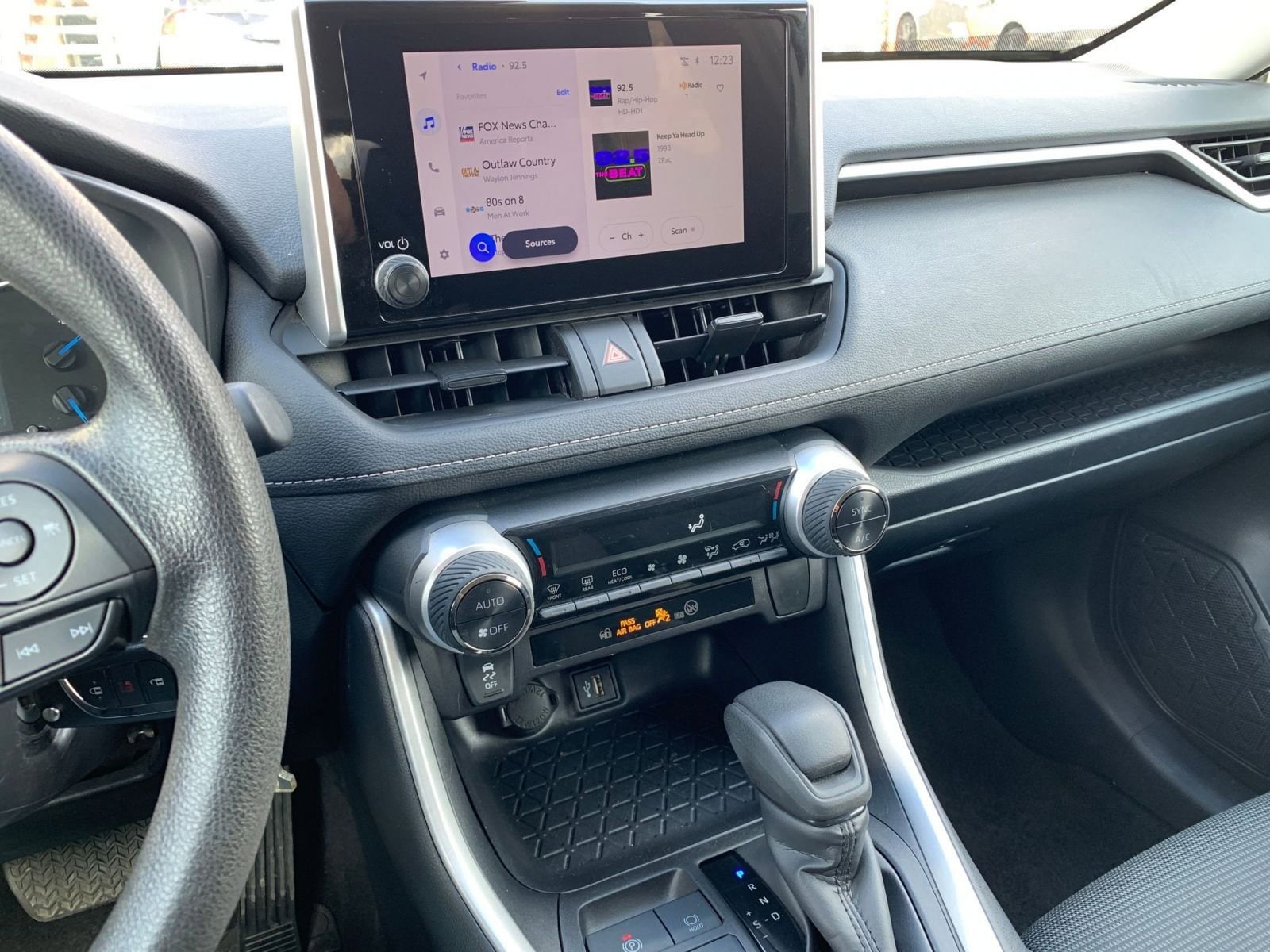 Thumbnail: 2025 Toyota RAV4 - 17