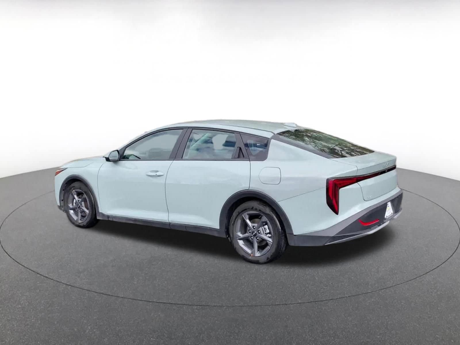 Thumbnail: 2025 Kia K4 - 10