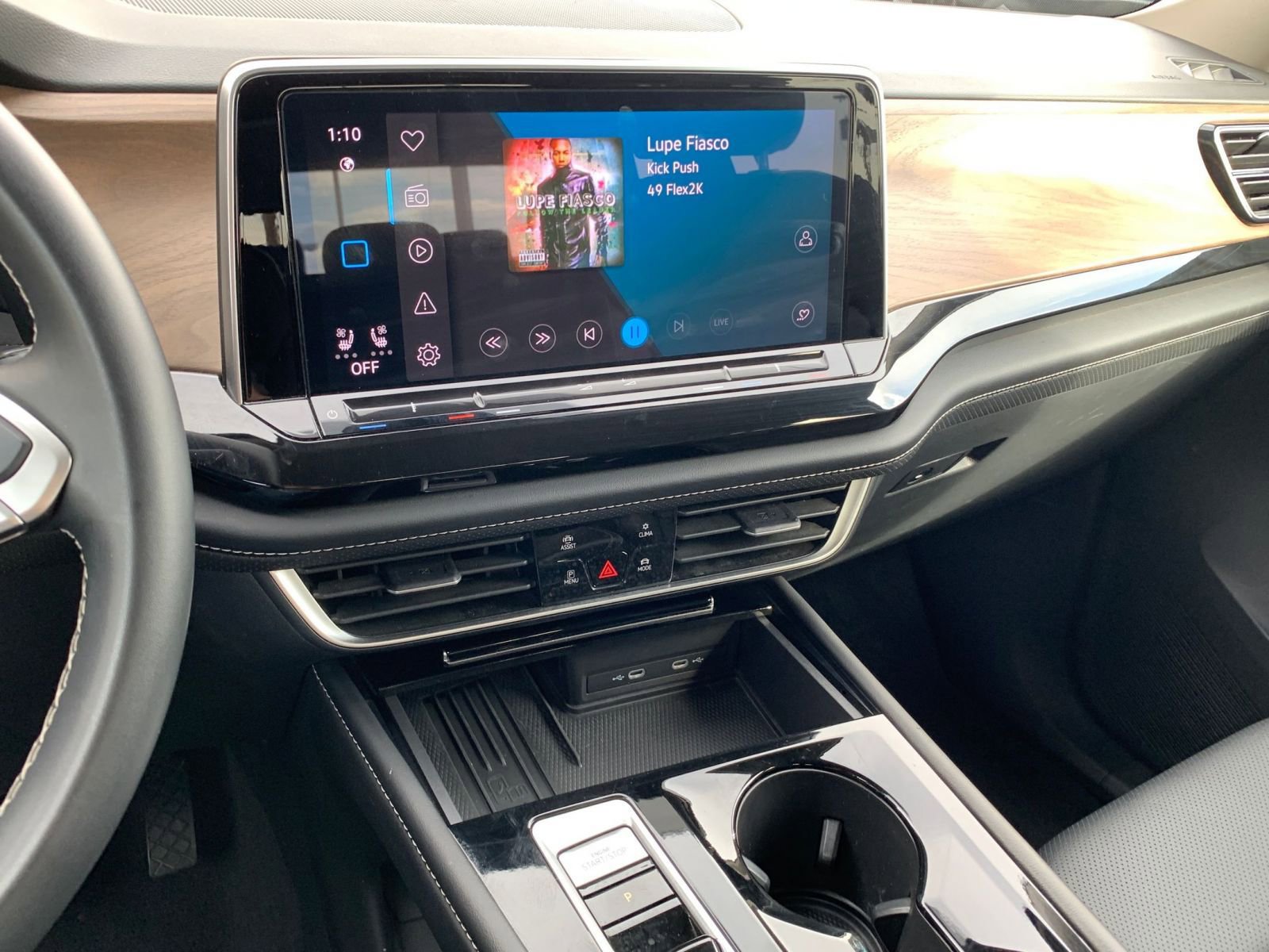 Thumbnail: 2025 Volkswagen Atlas - 18