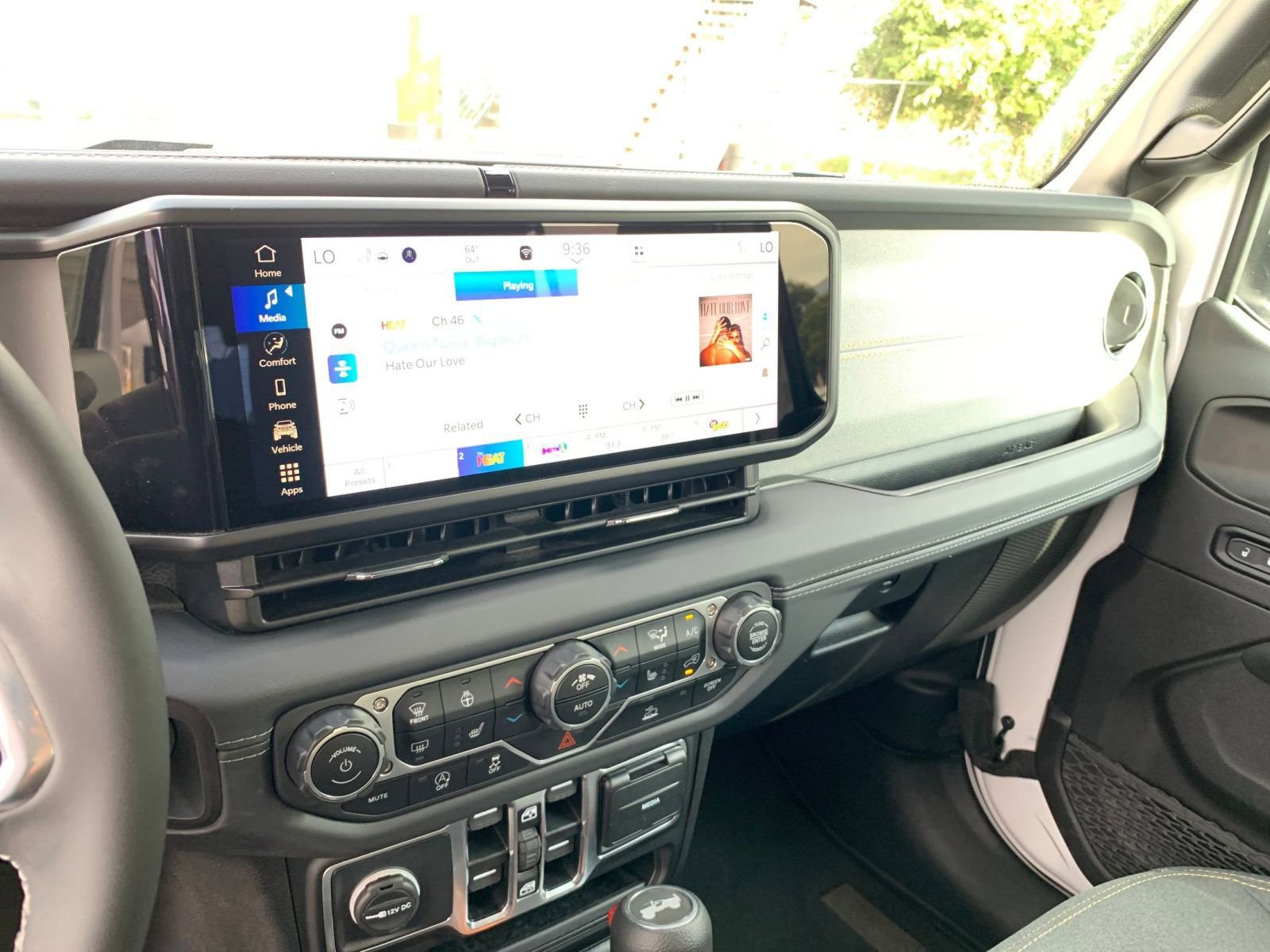 Thumbnail: 2025 Jeep Wrangler - 18