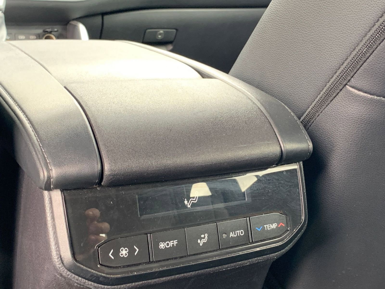 Thumbnail: 2025 Toyota Highlander - 24