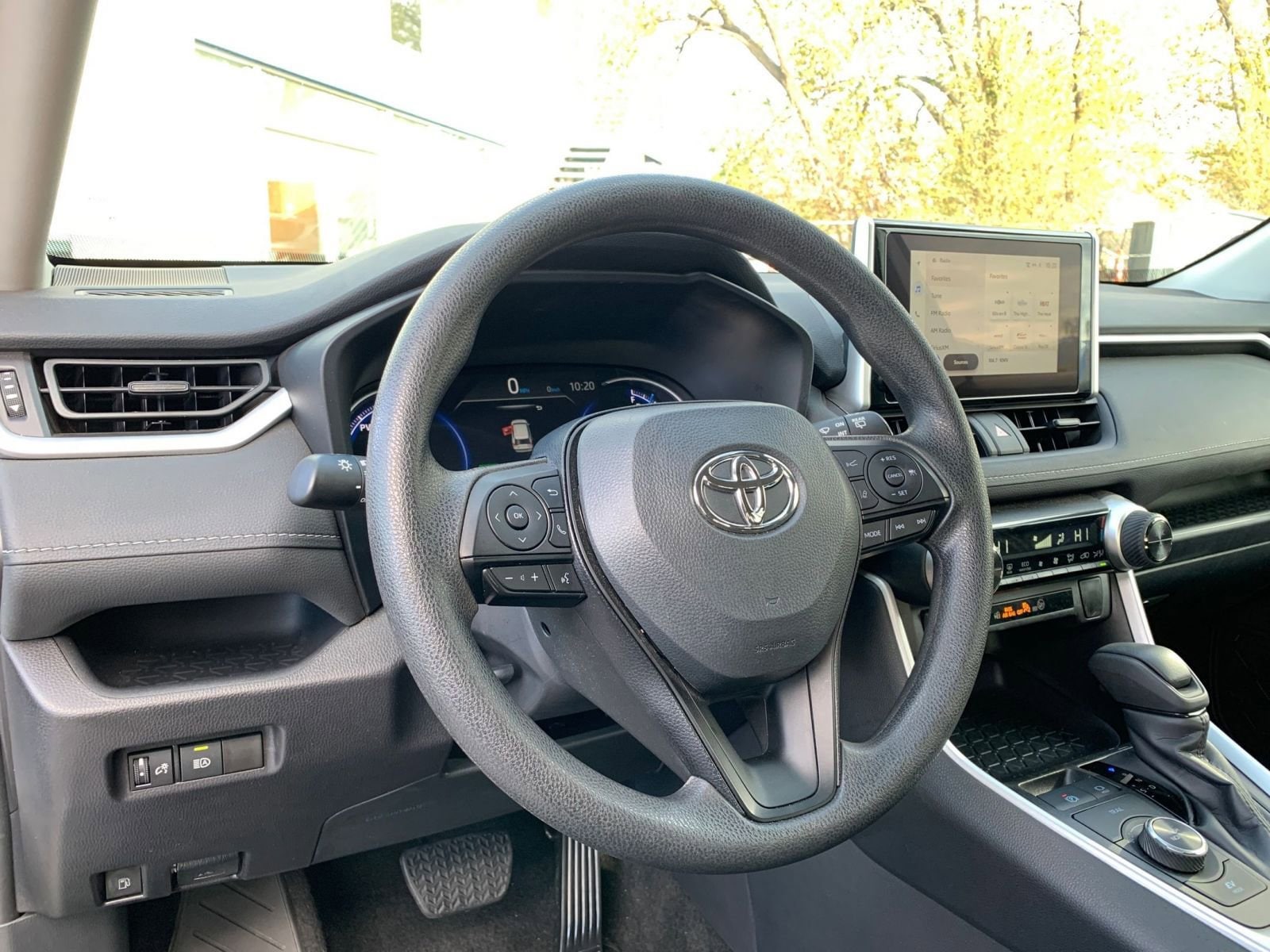 Thumbnail: 2025 Toyota RAV4 - 33