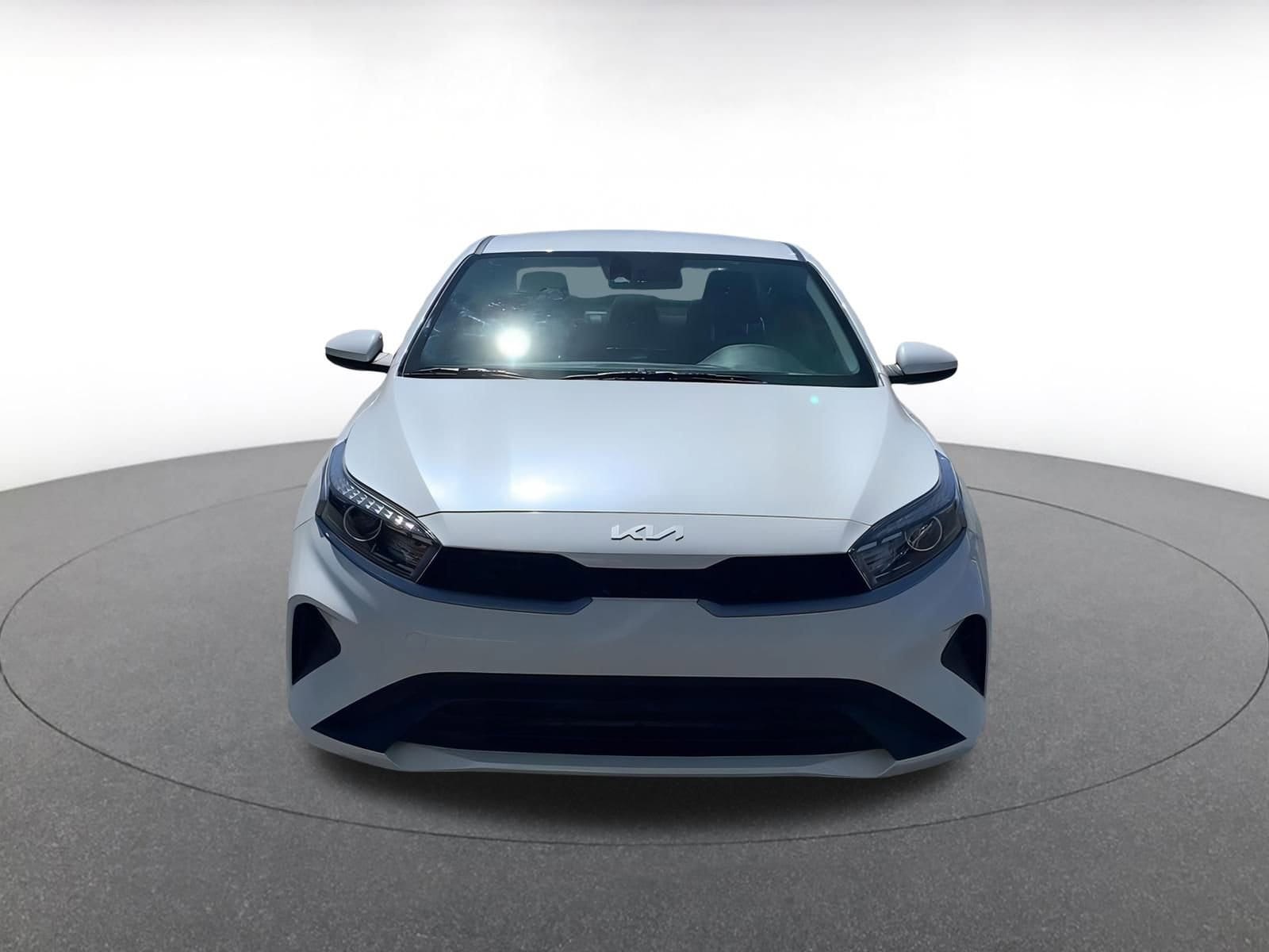 Thumbnail: 2023 Kia Forte - 4