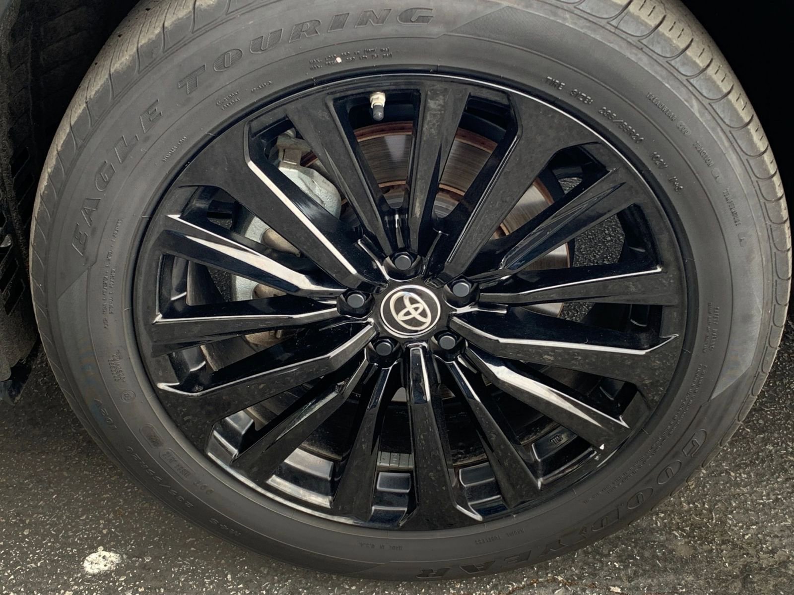 Thumbnail: 2025 Toyota Highlander - 33