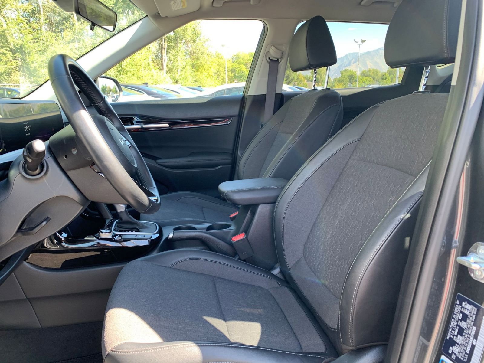 Thumbnail: 2025 Kia Seltos - 25