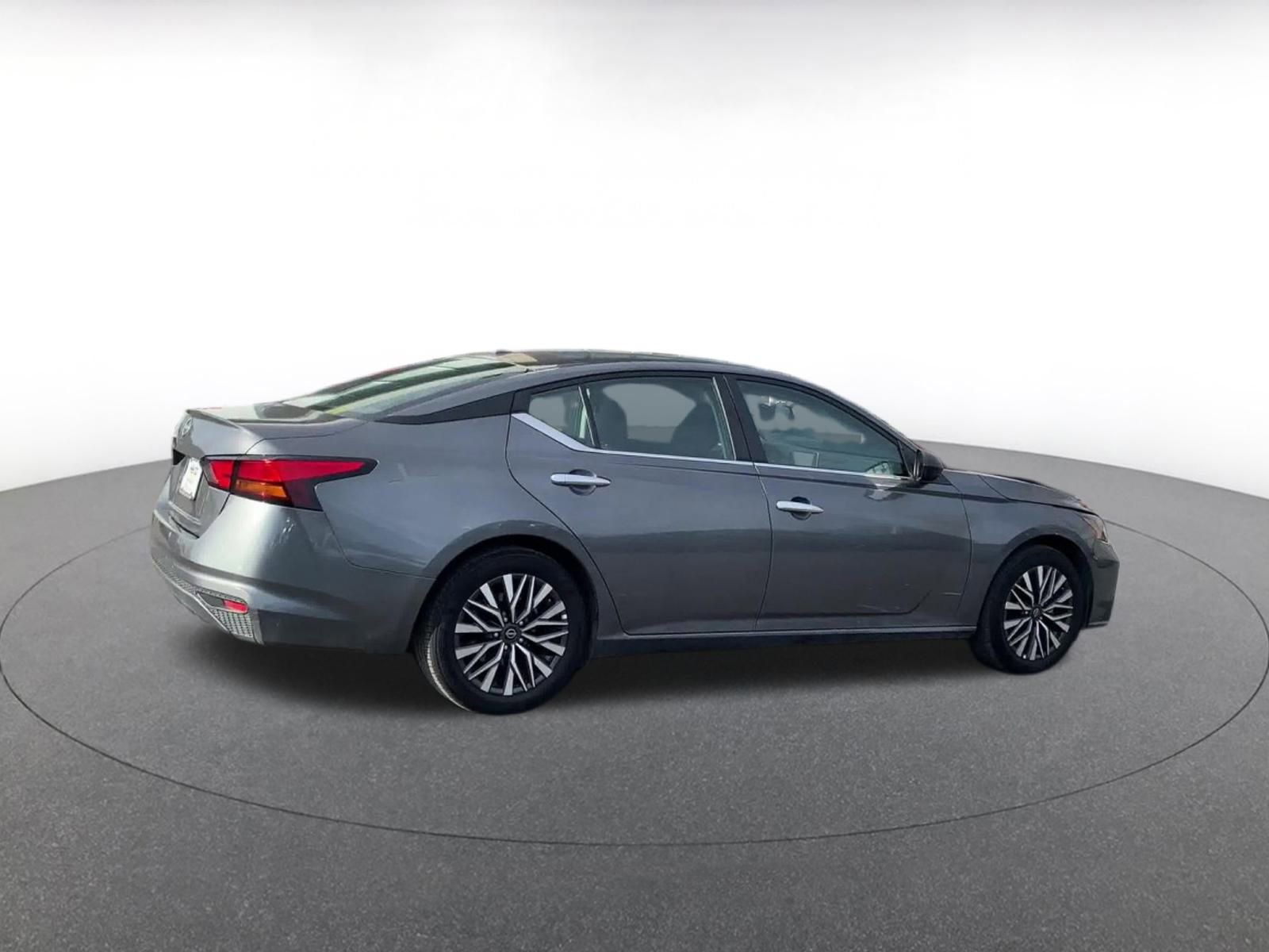 Thumbnail: 2025 Nissan Altima - 15