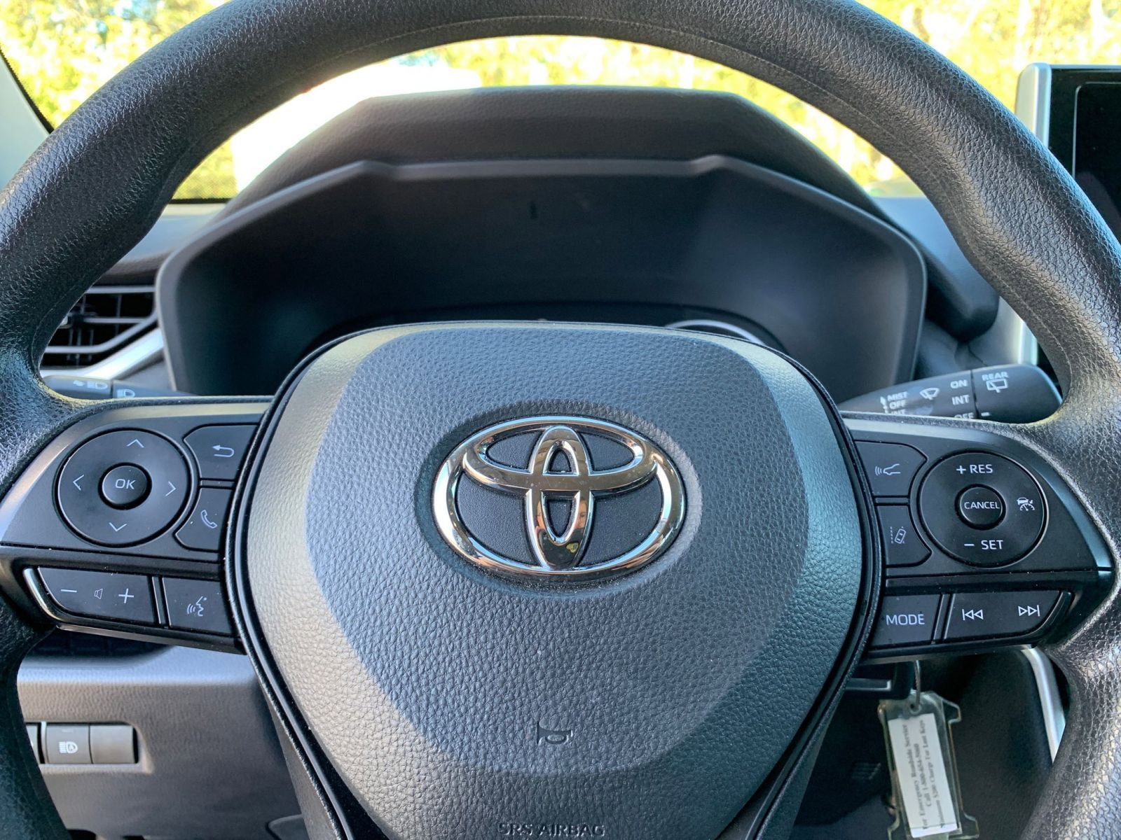 Thumbnail: 2025 Toyota RAV4 - 27