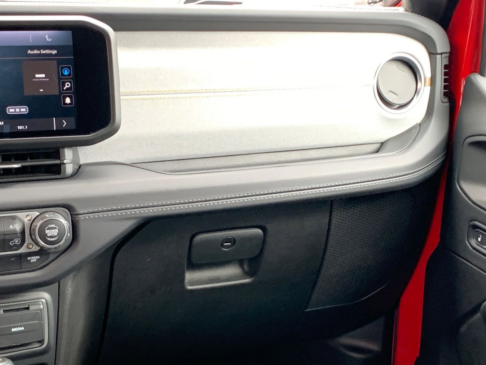 Thumbnail: 2025 Jeep Wrangler - 34