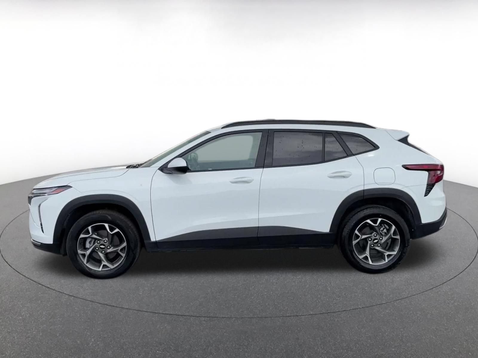 Thumbnail: 2025 Chevrolet Trax - 7