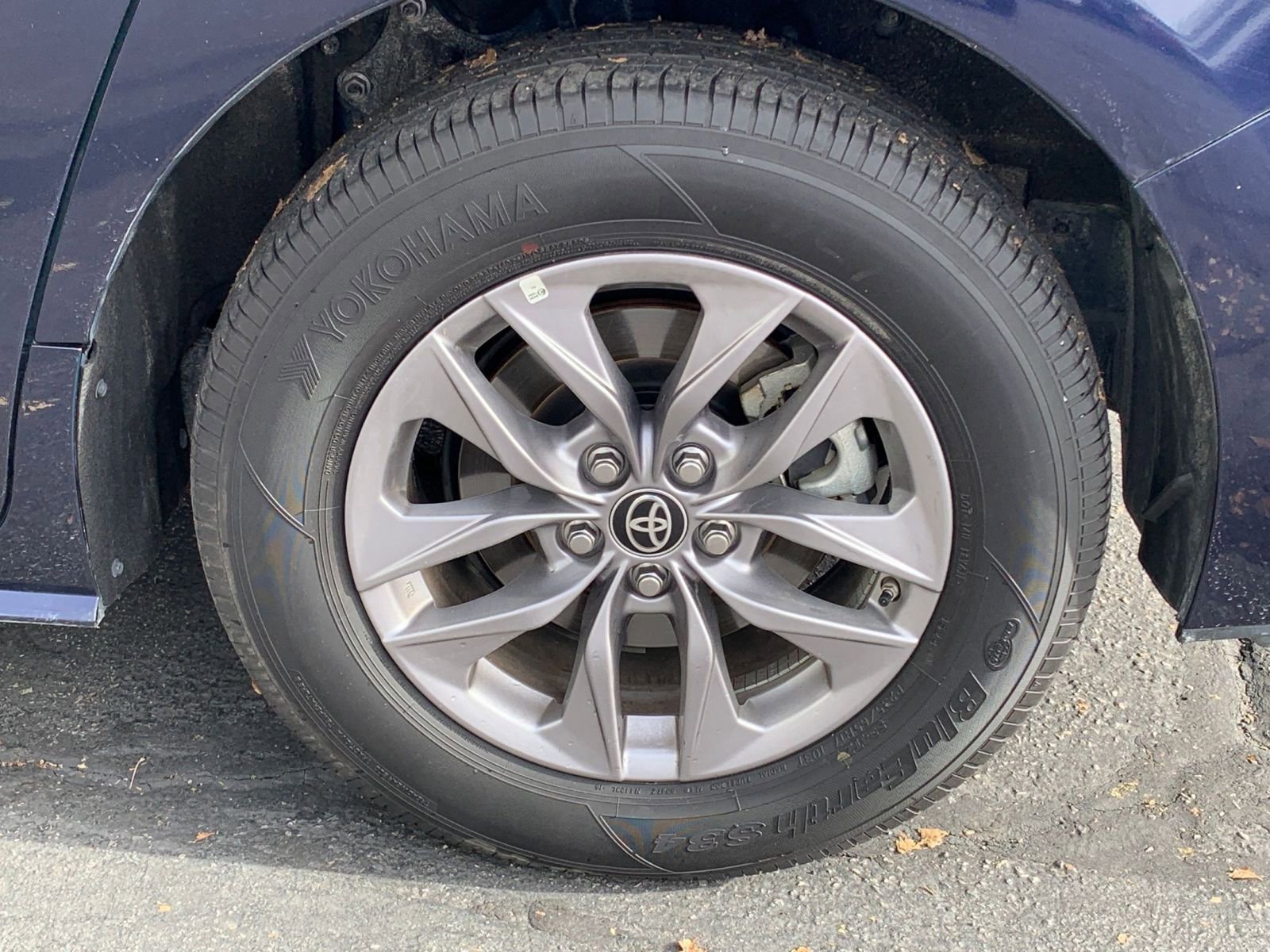 Thumbnail: 2025 Toyota Sienna - 33