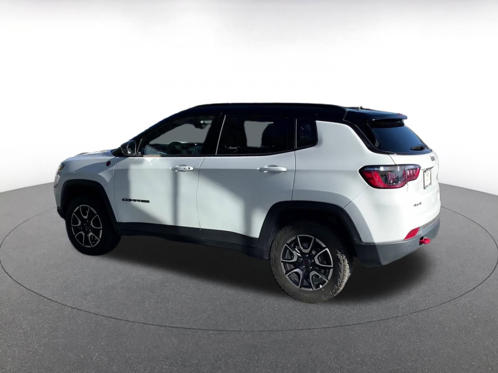 Thumbnail: 2025 Jeep Compass - 10